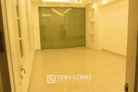 240m2 Villa in Hai Ba Trung, Ha Noi, No. 4972 8