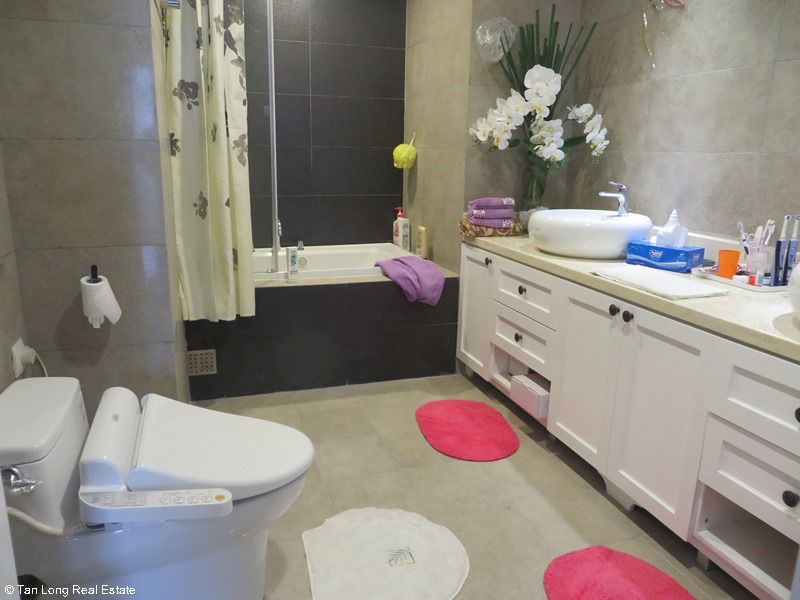 3 bedrooms Apartment in Ba Dinh, Ha Noi, Vietnam No. 6171