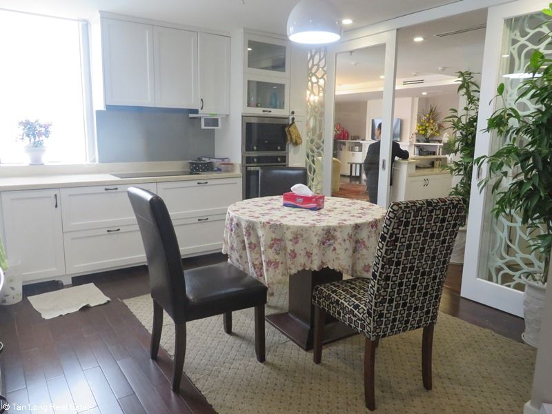 3 bedrooms Apartment in Ba Dinh, Ha Noi, Vietnam No. 6171