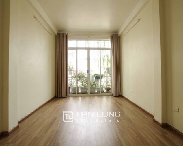 2 bedrooms House in Long Bien, Ha Noi, Vietnam No. 3043