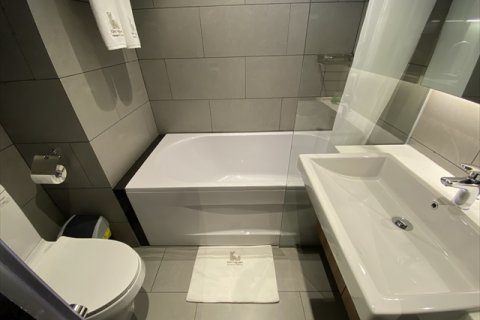 Studio Apartment in Phu Nhuan, Ho Chi Minh, No. 18464 5