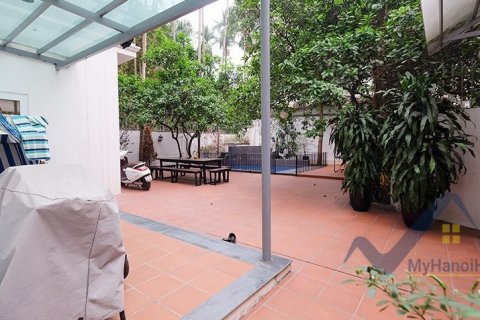 5 bedrooms Villa in Tay Ho, Ha Noi, No. 19391 4