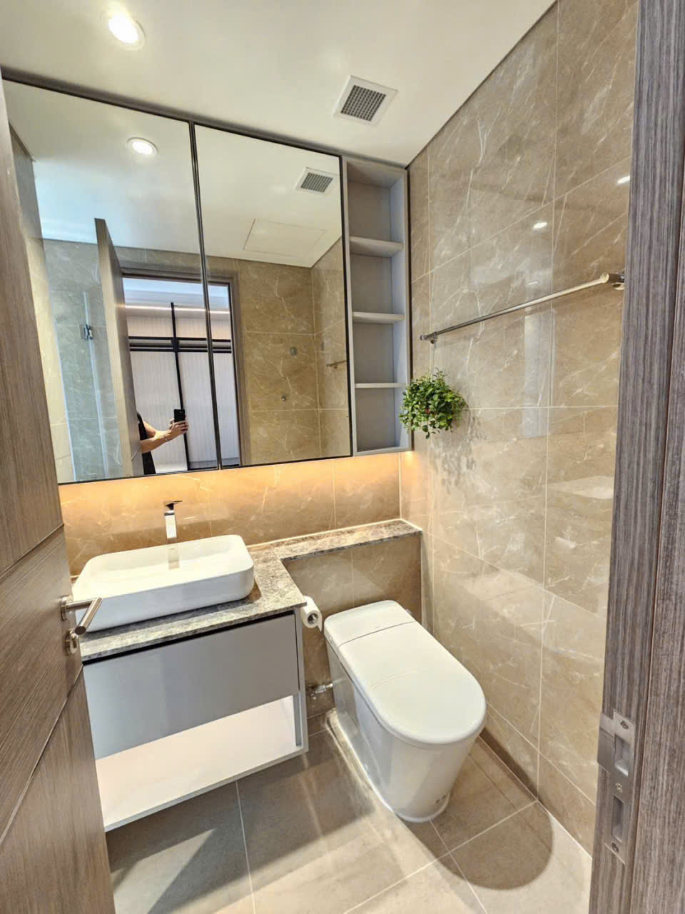 2 bedrooms Apartment in District 1, Ho Chi Minh, Vietnam No. 29538