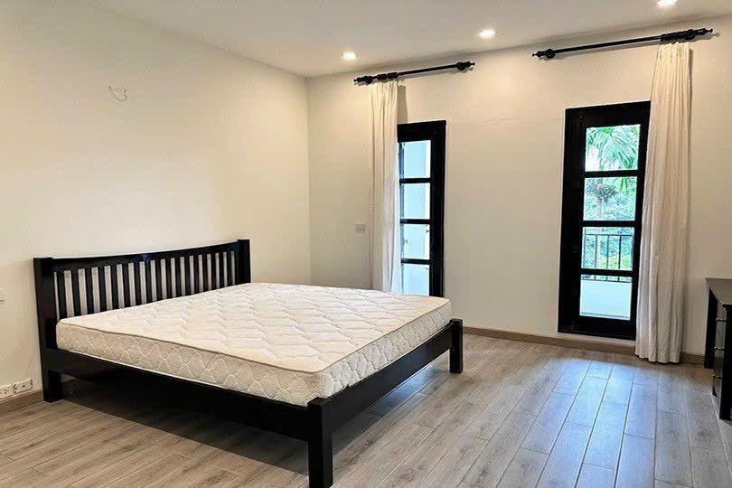 5 bedrooms Condo in Tay Ho, Ha Noi, Vietnam No. 18062