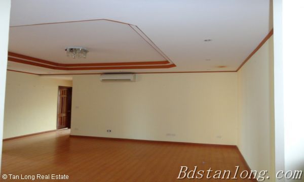 Квартира с 3 спальнями в Каузяй, Ханой, Вьетнам № 7623