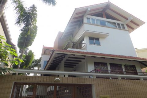 4 bedrooms Villa in Tay Ho, Ha Noi, No. 20161