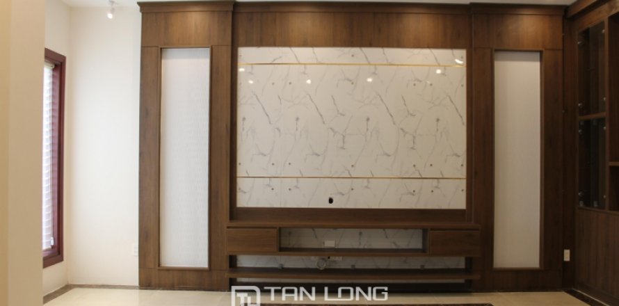 5 bedrooms Villa in Long Bien, Ha Noi, No. 2547