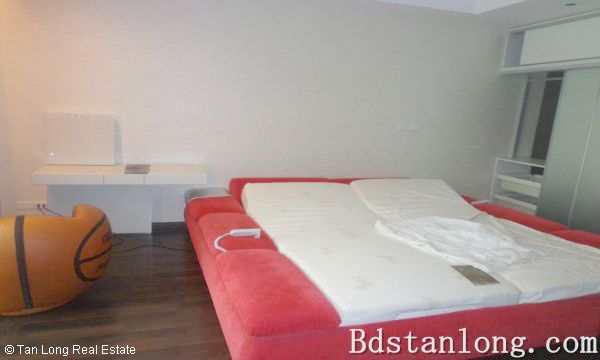 Квартира с 3 спальнями в Тэйхо, Ханой, Вьетнам № 7795