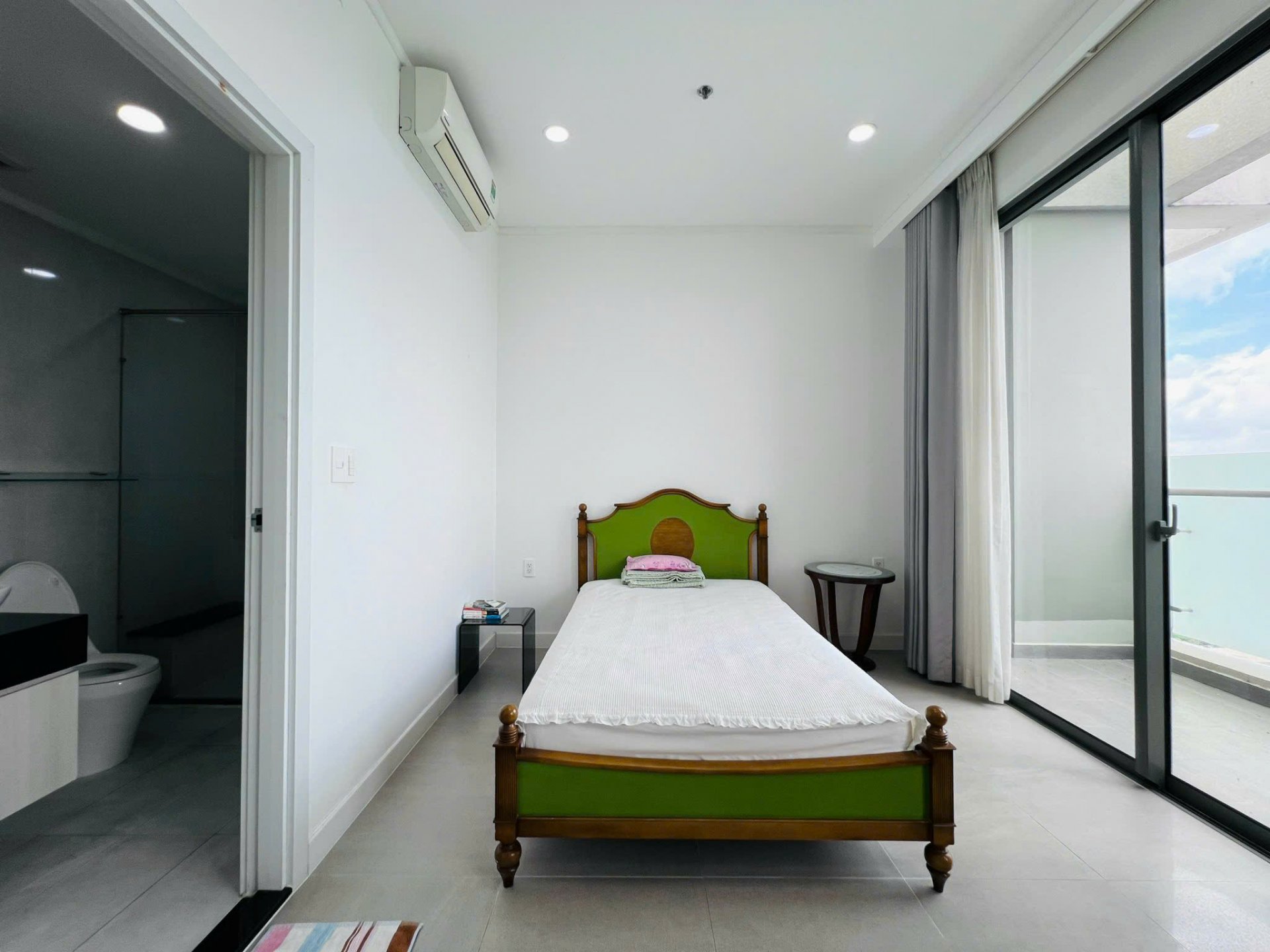 Condo in Thu Duc, Ho Chi Minh, Vietnam No. 25419