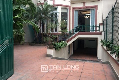 5 bedrooms Villa in Tay Ho, Ha Noi, No. 3753 2