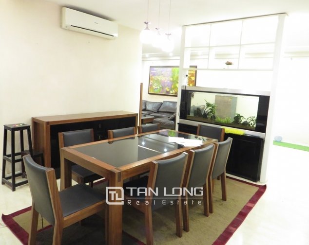 4 bedrooms Apartment in Tay Ho, Ha Noi, Vietnam No. 1871
