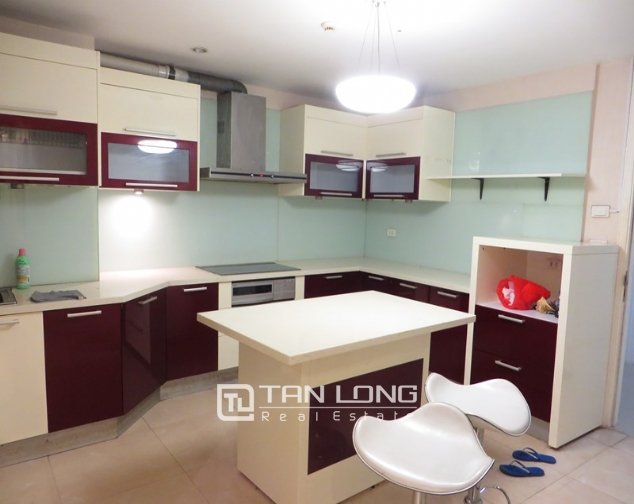 4 bedrooms Apartment in Tay Ho, Ha Noi, Vietnam No. 1871