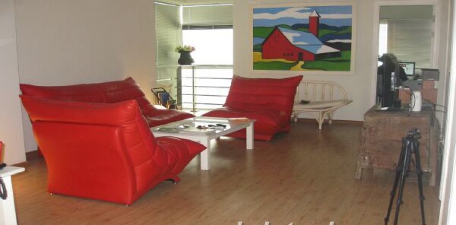 4 bedrooms Apartment in Tay Ho, Ha Noi, No. 7703