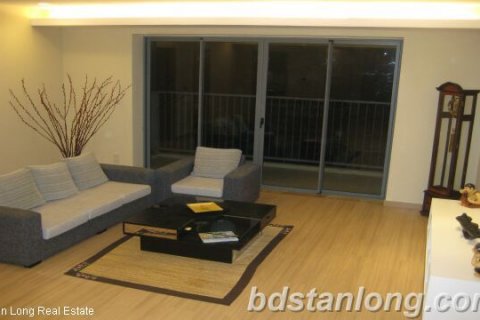 3 bedrooms Apartment in Dong Da, Ha Noi, No. 8231 3