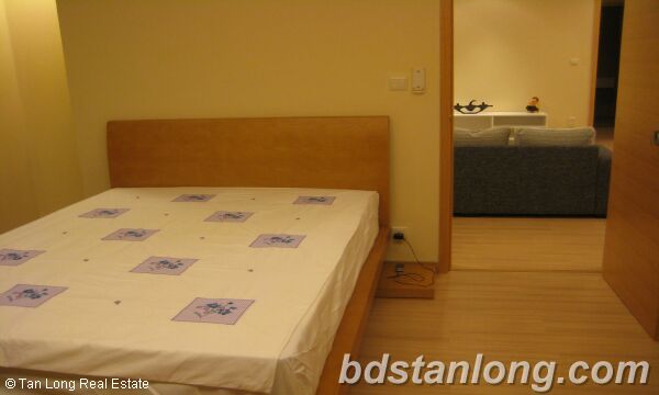 3 bedrooms Apartment in Dong Da, Ha Noi, Vietnam No. 8231