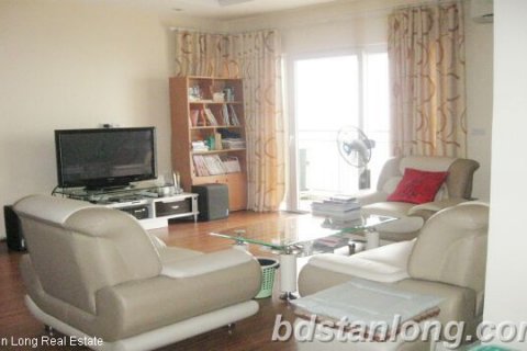 3 bedrooms Apartment in Dong Da, Ha Noi, No. 8235 3