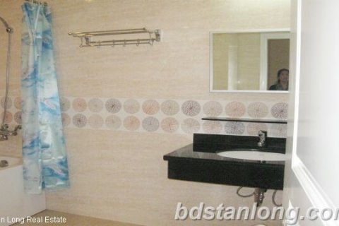 3 bedrooms Apartment in Dong Da, Ha Noi, No. 8235