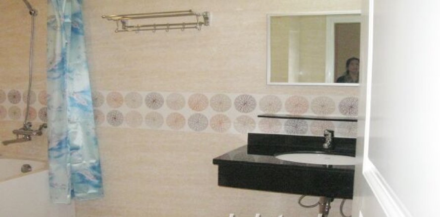 3 bedrooms Apartment in Dong Da, Ha Noi, No. 8235