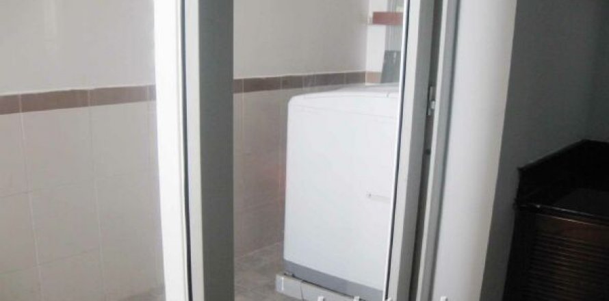 3 bedrooms Apartment in Dong Da, Ha Noi, No. 8230