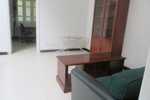 4 bedrooms Villa in Tay Ho, Ha Noi, No. 6895 8