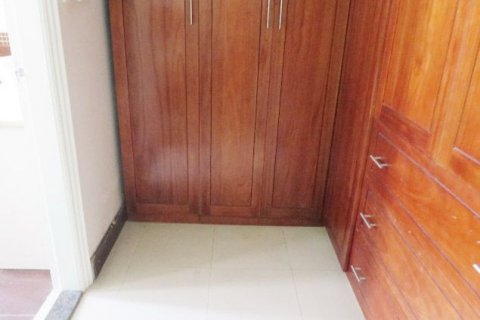 4 bedrooms Villa in Tay Ho, Ha Noi, No. 6895 6