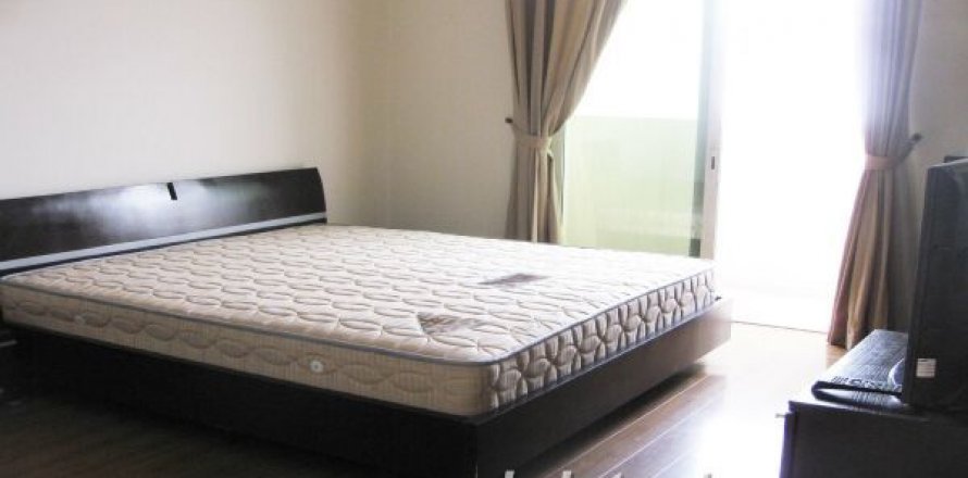Квартира с 4 спальнями в Тэйхо, Ханой , № 4454