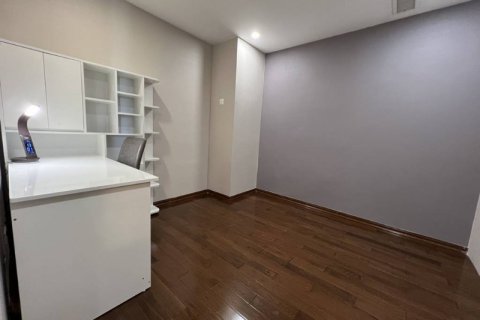 Квартира с 3 спальнями в Тэйхо, Ханой ,  № 2123 12