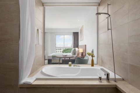 1 bedroom Apartment in District 3, Ho Chi Minh,  No. 18545 8
