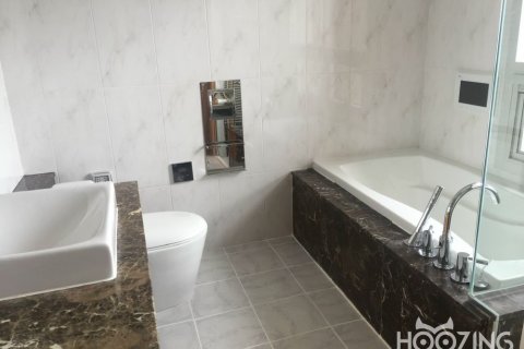 Квартира с 3 спальнями в Тхудык, Хошимин , № 23068 5