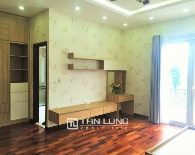 4 bedrooms Villa in Long Bien, Ha Noi, Vietnam No. 5170