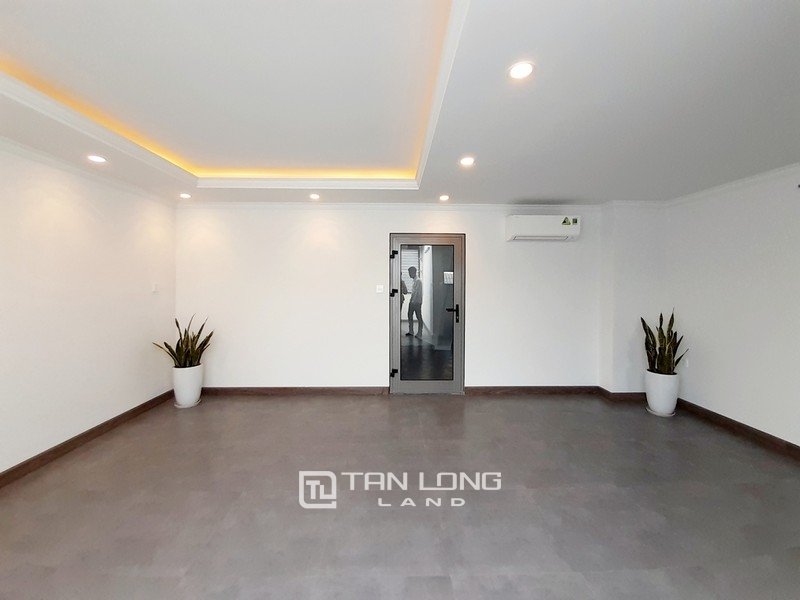 4 bedrooms House in Long Bien, Ha Noi, Vietnam No. 2675