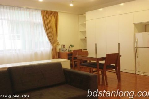 Квартира с 1 спальней в Бадинь, Ханой , № 8624