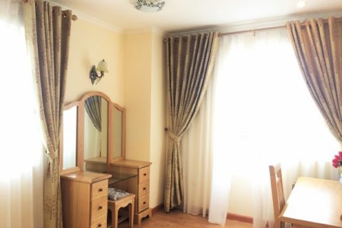 Квартира с 3 спальнями в Тэйхо, Ханой ,  № 5502 9