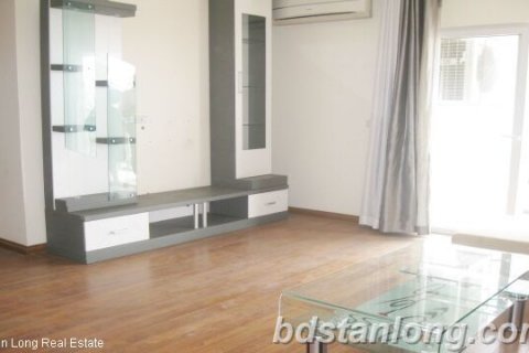 3 bedrooms Apartment in Dong Da, Ha Noi, No. 8220 2