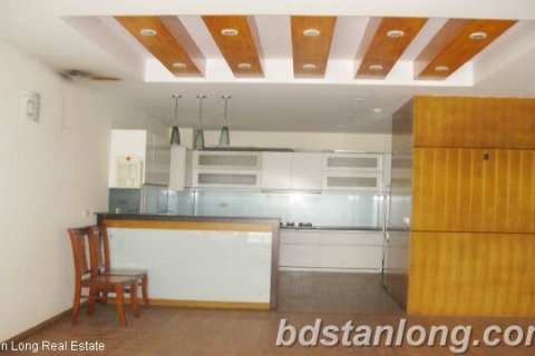 3 bedrooms Apartment in Dong Da, Ha Noi, No. 8220 3