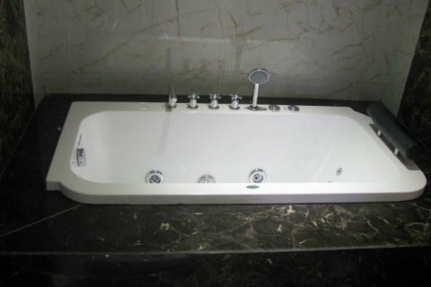 2 bedrooms Apartment in Ba Dinh, Ha Noi, No. 8221 16