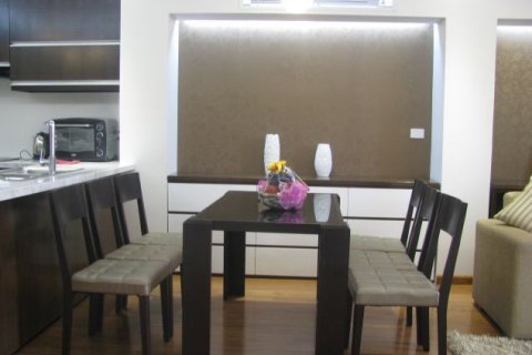 2 bedrooms Apartment in Ba Dinh, Ha Noi, No. 8221 8