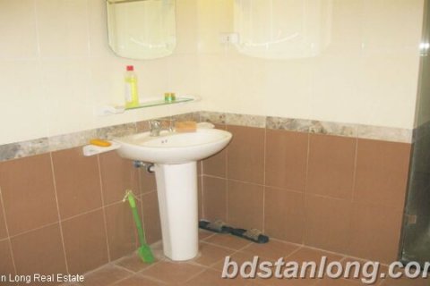 3 bedrooms Apartment in Dong Da, Ha Noi, No. 8219 8
