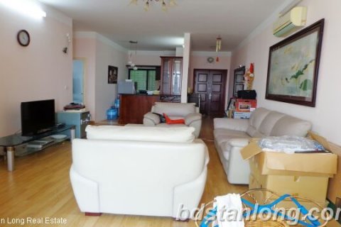3 bedrooms Apartment in Dong Da, Ha Noi, No. 8216 3