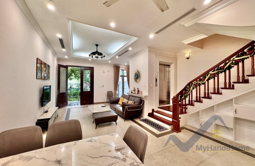 4 bedrooms Villa in Long Bien, Ha Noi, Vietnam No. 19751