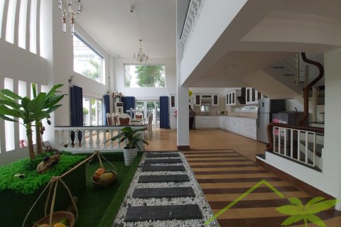 7 bedrooms Villa in Nha Trang, No. 28531 5
