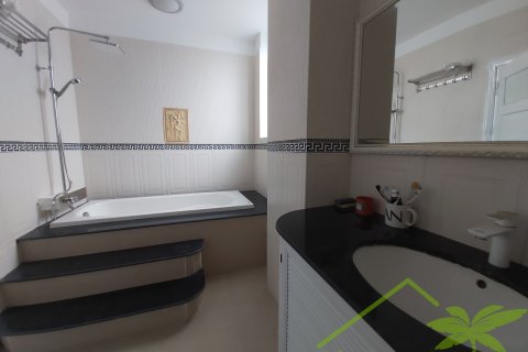 7 bedrooms Villa in Nha Trang, No. 28531 23