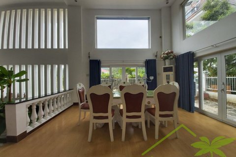 7 bedrooms Villa in Nha Trang, No. 28531 6