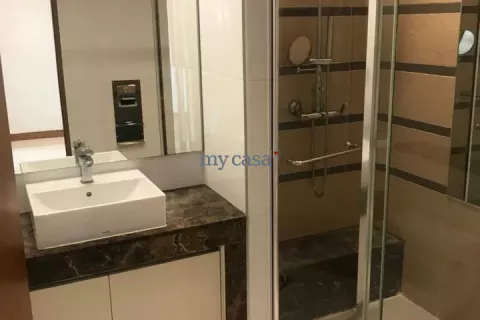 Квартира с 3 спальнями в Тхудык, Хошимин , № 12424