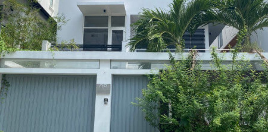 Studio Villa in Nha Be, Ho Chi Minh, No. 17709