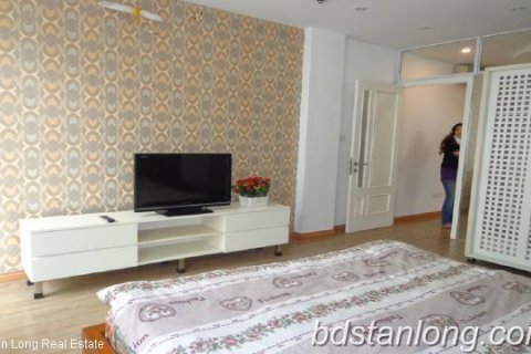 2 bedrooms Apartment in Dong Da, Ha Noi,  No. 8212 9