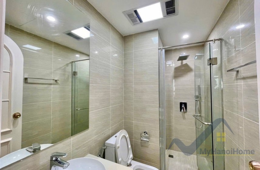 4 bedrooms Apartment in Long Bien, Ha Noi, Vietnam No. 29525
