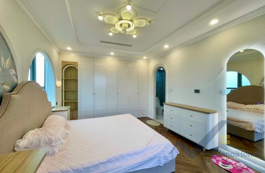 4 bedrooms Apartment in Long Bien, Ha Noi, Vietnam No. 29525