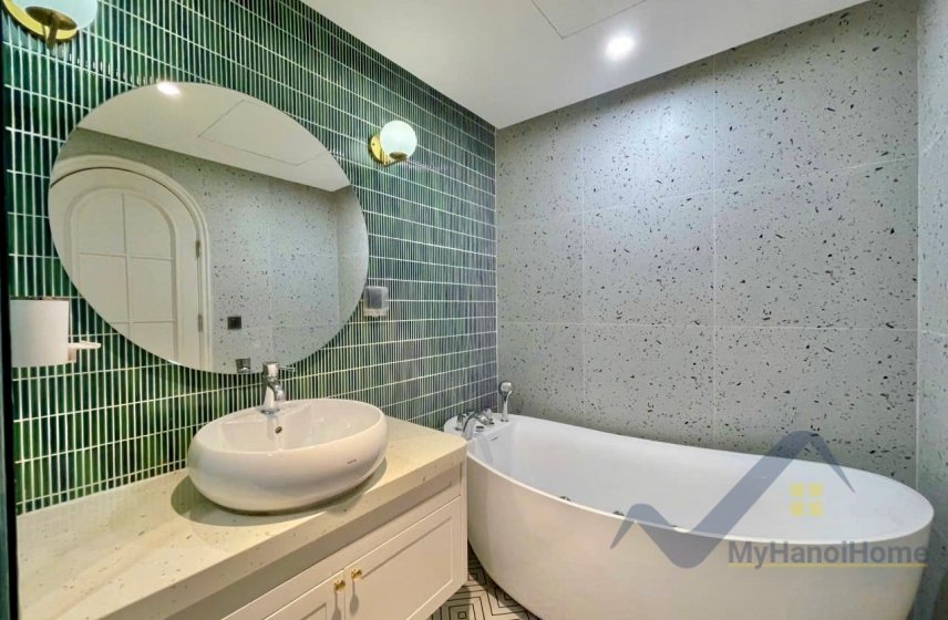 4 bedrooms Apartment in Long Bien, Ha Noi, Vietnam No. 29525