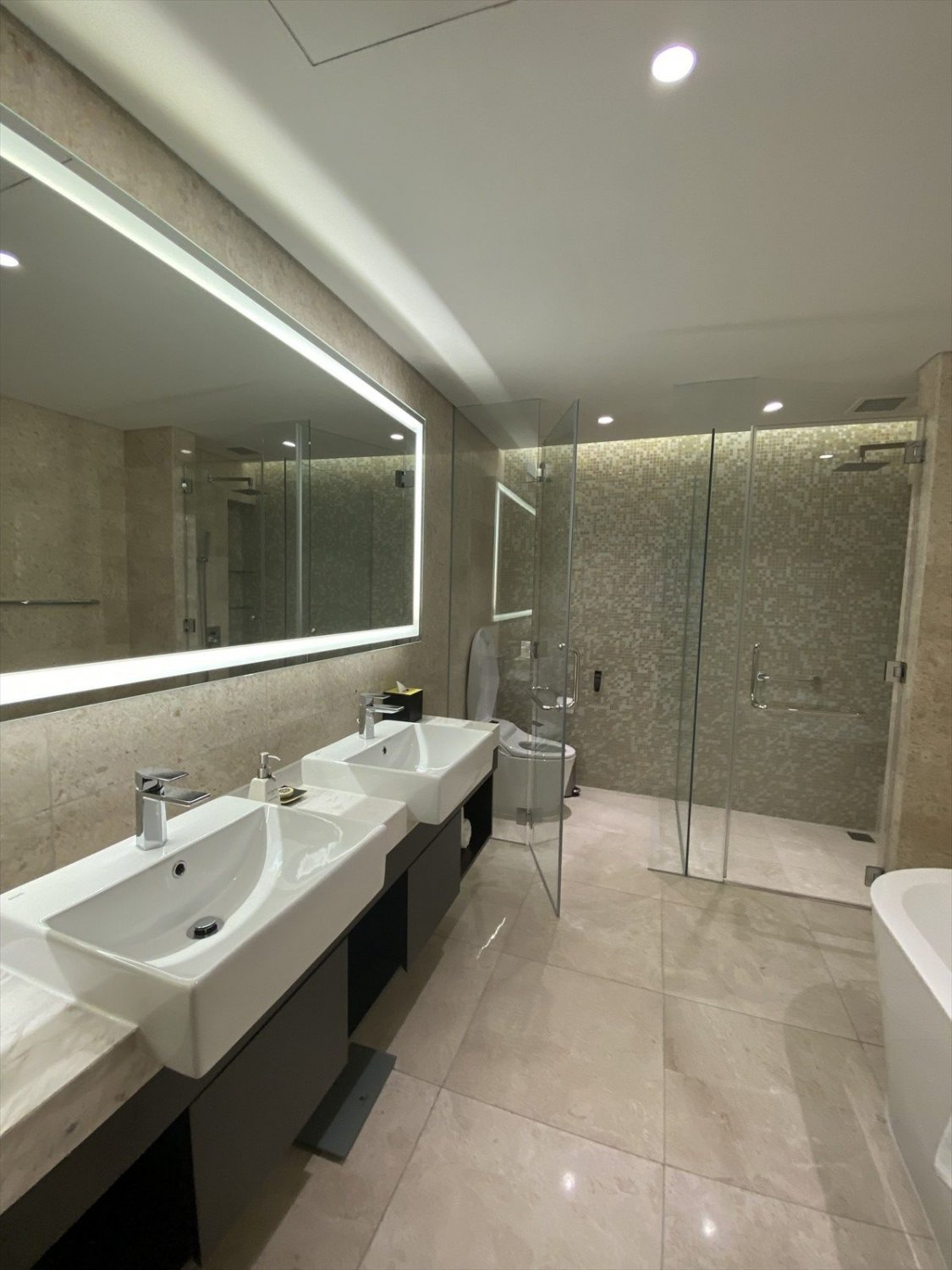 2 bedrooms Apartment in District 1, Ho Chi Minh, Vietnam No. 18515